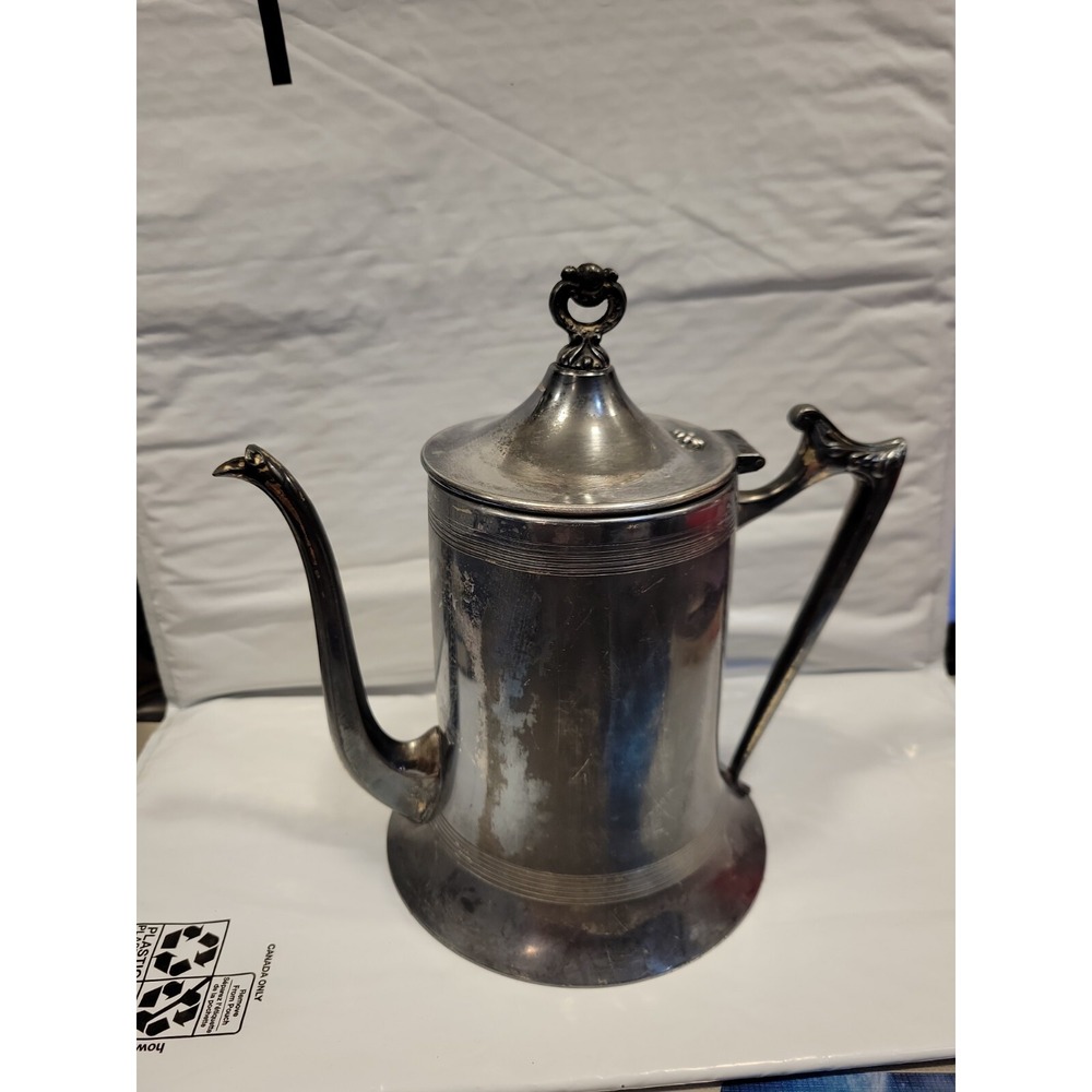 Vintage Silver Plate Tea Pot . 7 1/2" Tall